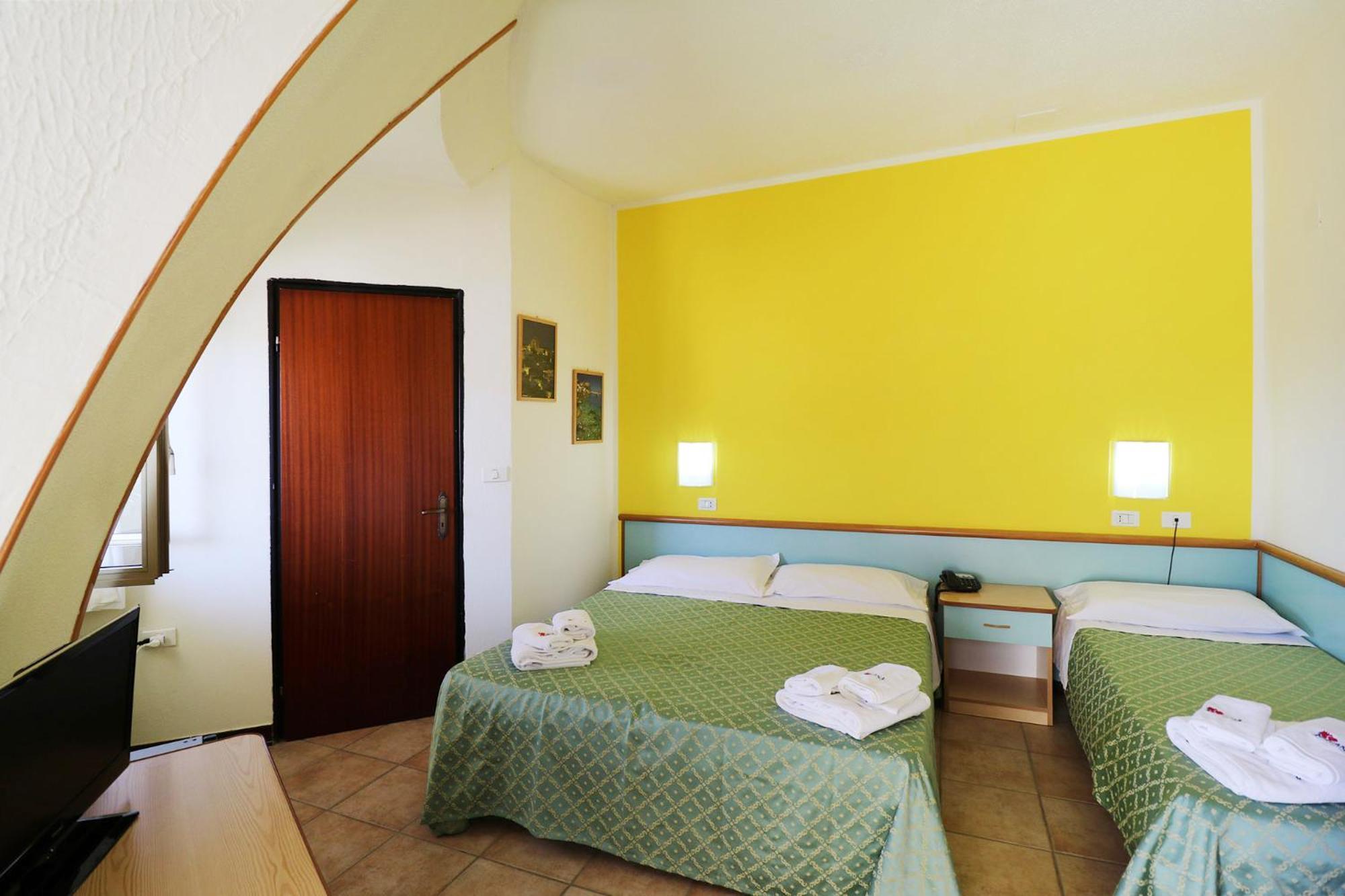 Nirvana Club Village Botricello Bagian luar foto