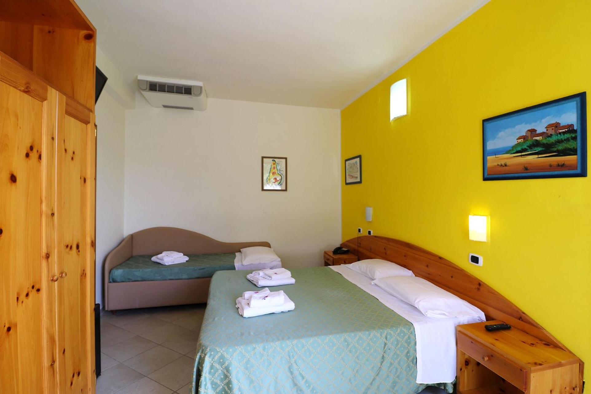 Nirvana Club Village Botricello Bagian luar foto