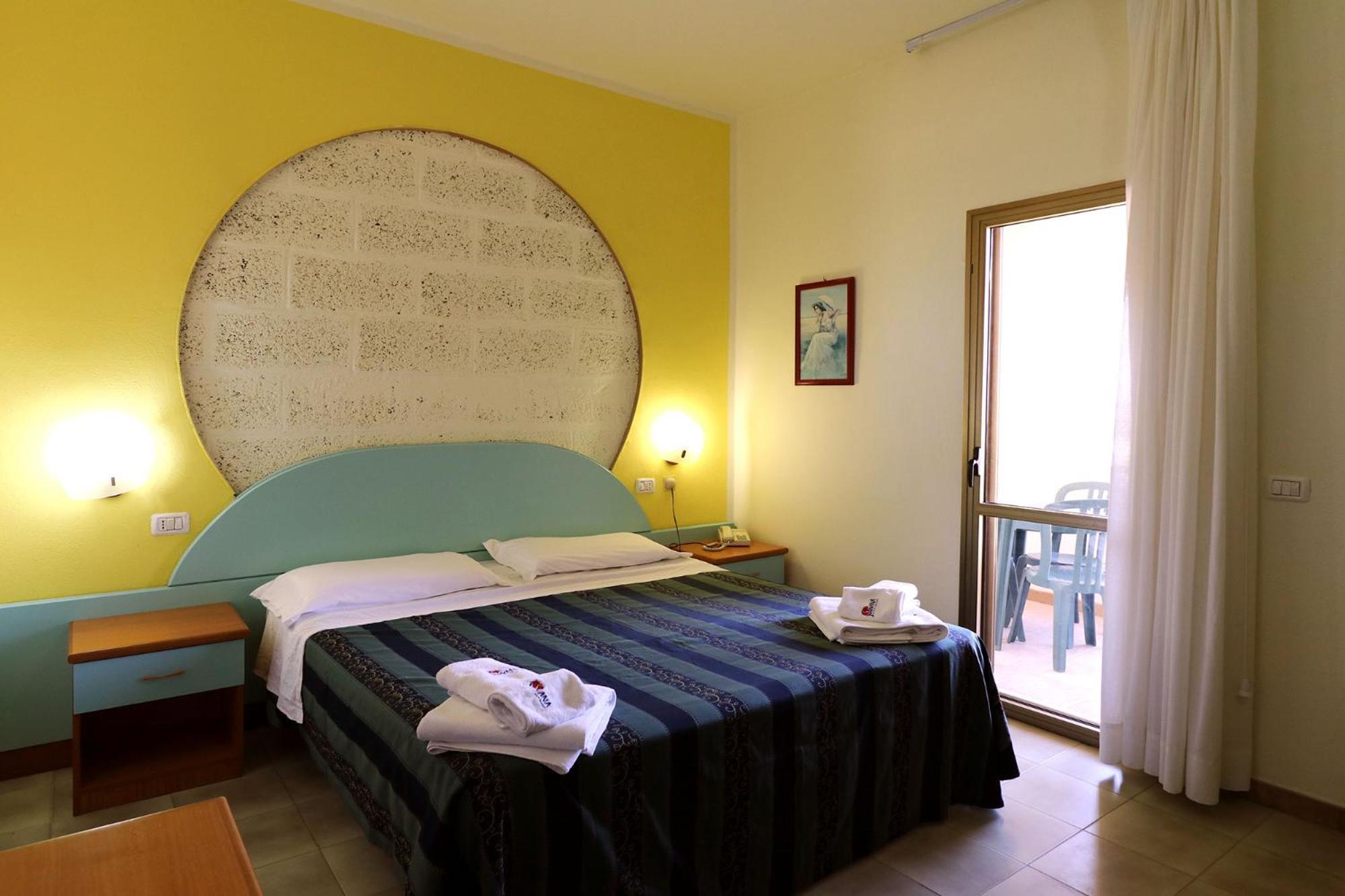 Nirvana Club Village Botricello Ruang foto