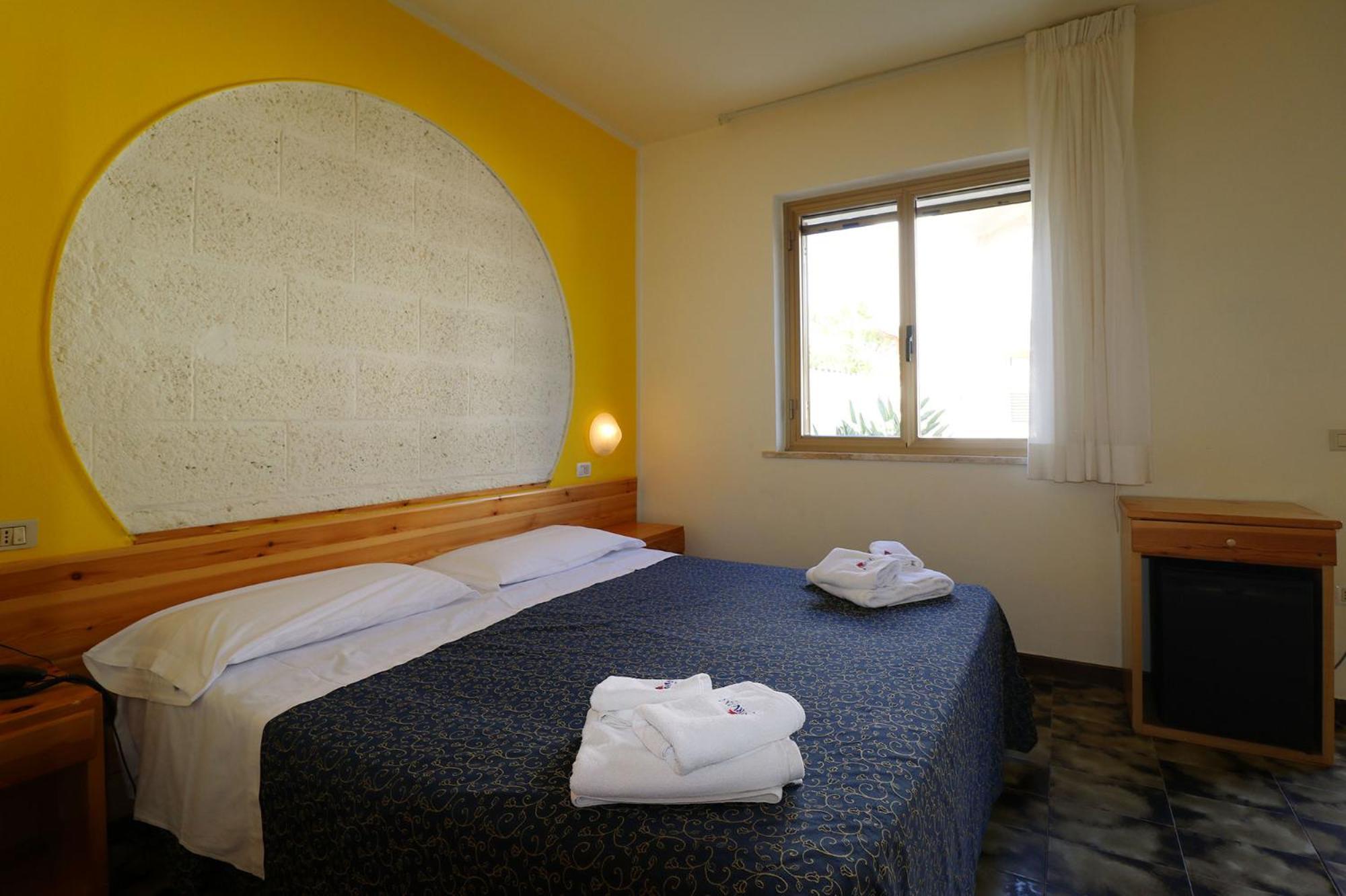 Nirvana Club Village Botricello Bagian luar foto
